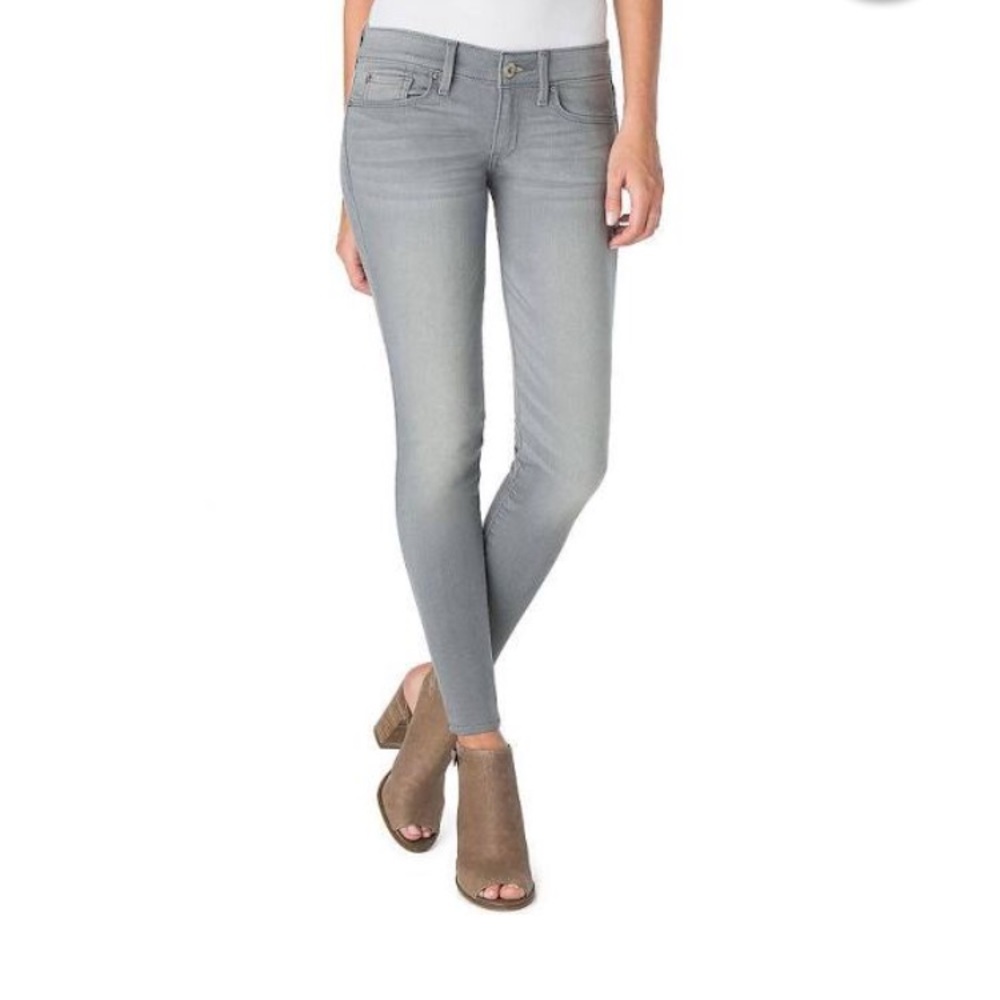 Light grey skinny jeans